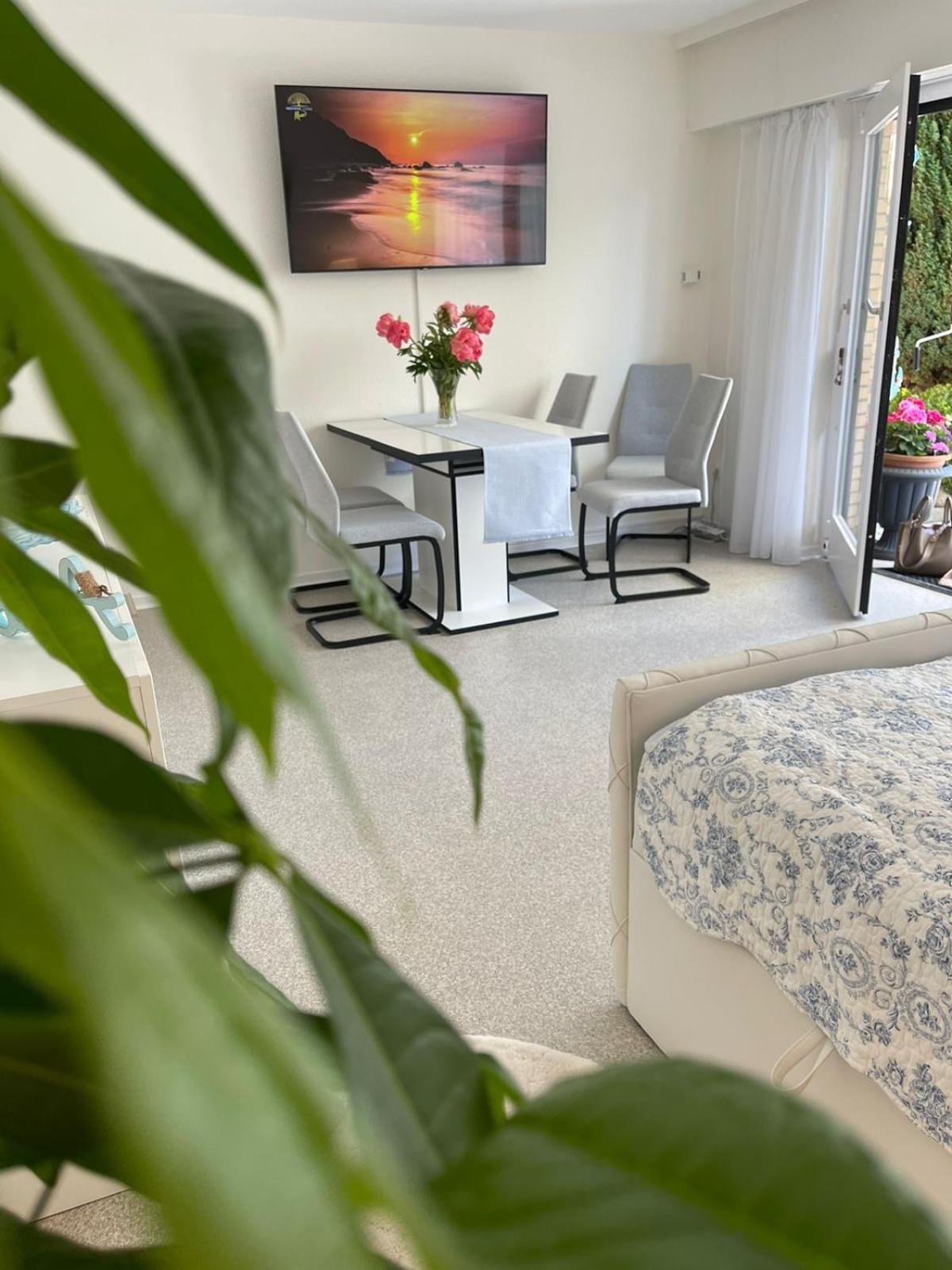 Ferienwohnung Strandoase Inklusive Terrasse Und Parkplatz - Sonnenseite Scharbeutz Eksteriør billede